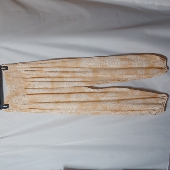 Lotus and Luna Mandala Paisley Havana Harem Pants. Size S/M - Picture 5 of 14